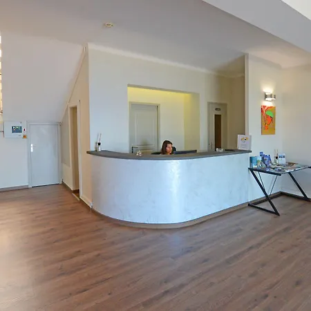 Il Tramonto Καλβί